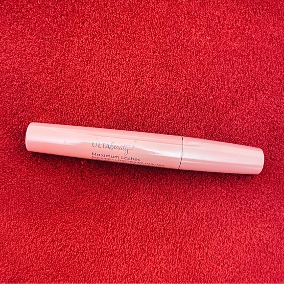 Ulta Beauty Maximum Lashes Mascara in Jet Black - Picture 2 of 8